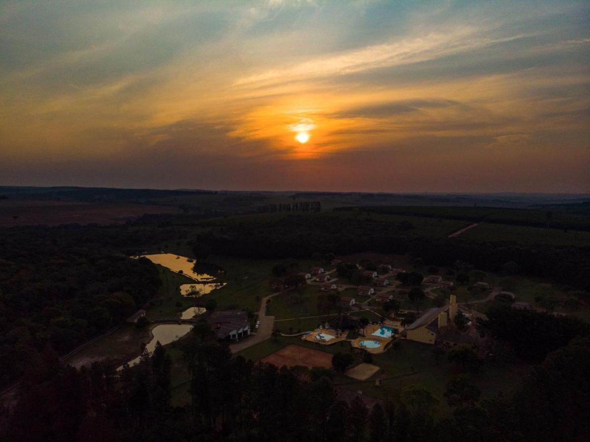 Vale Das Aguas Fazenda Resort Águas de Santa Barbara Buitenkant foto