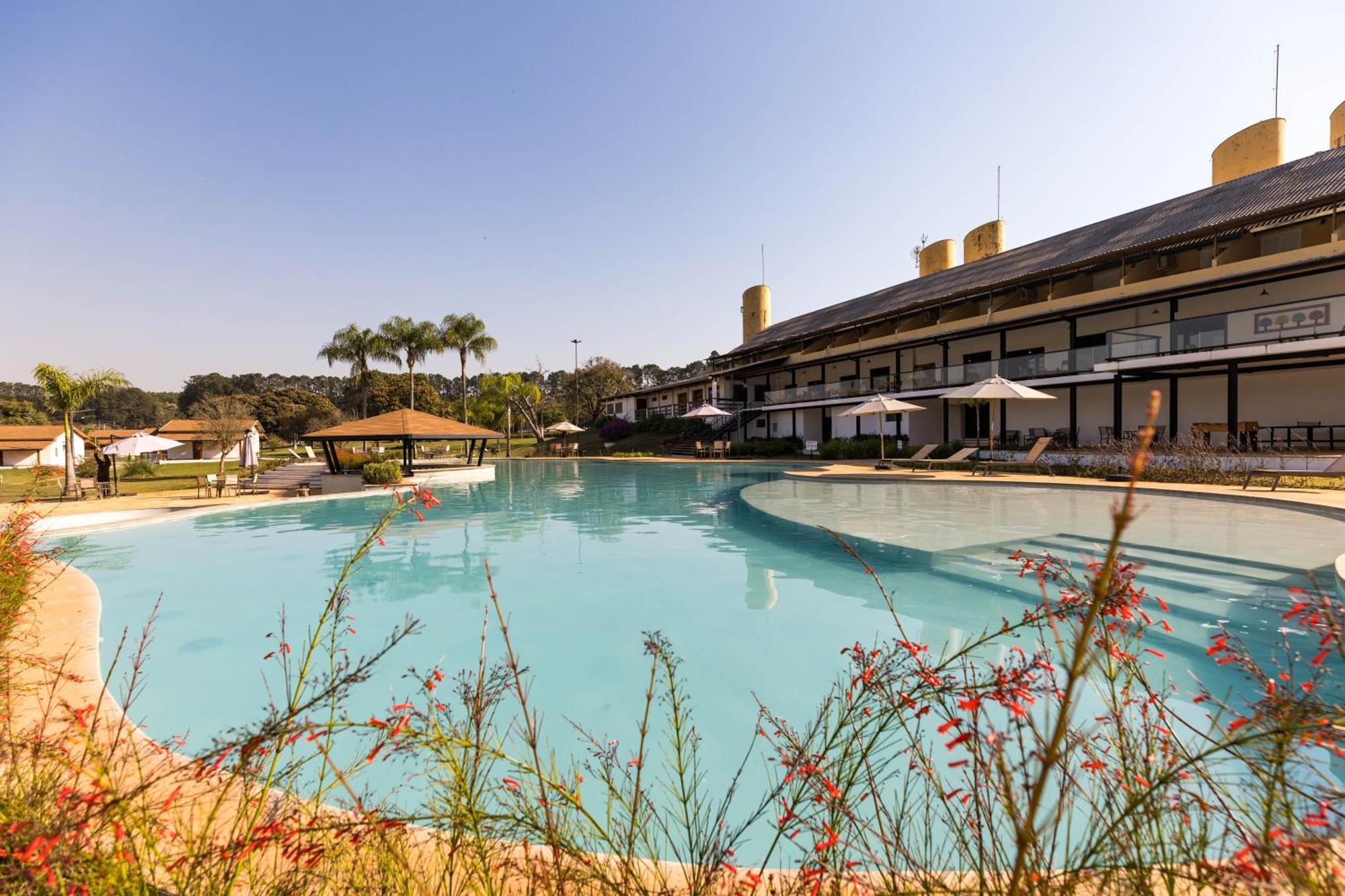 Vale Das Aguas Fazenda Resort Águas de Santa Barbara Buitenkant foto